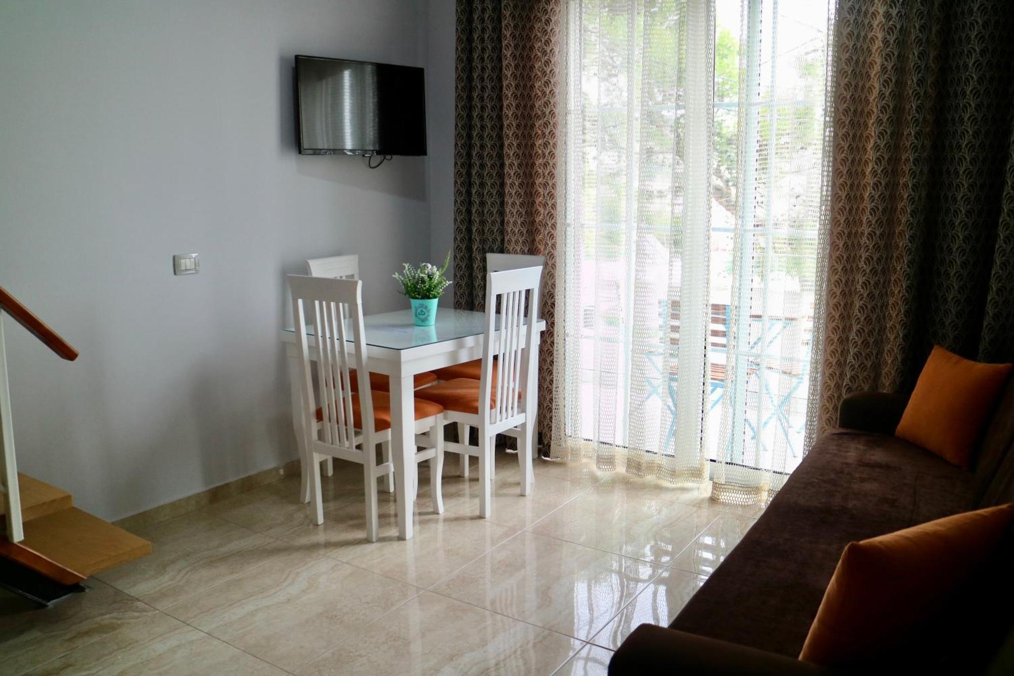 Crown Deluxe Apartments Sarandë 외부 사진