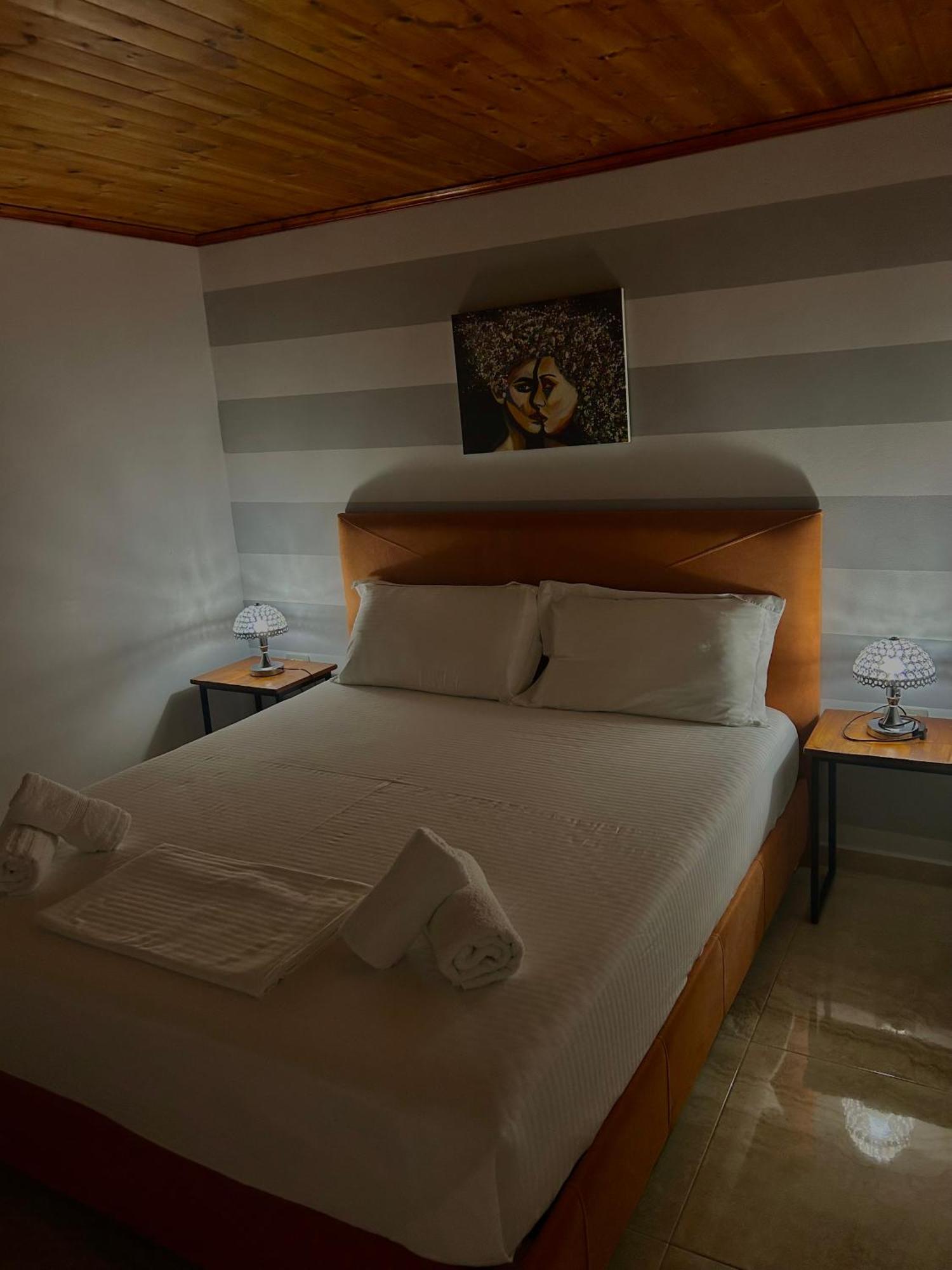 Crown Deluxe Apartments Sarandë 외부 사진